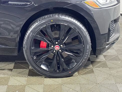 Used 2017 Jaguar F-PACE S image 24