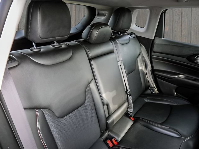 Used 2022 Jeep Compass Trailhawk AWD/4WD image 28