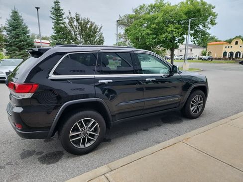 Used 2021 Jeep Grand Cherokee Limited AWD/4WD image 15