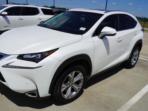 Used 2017 Lexus NX 200t FWD w/ Premium Package image 7