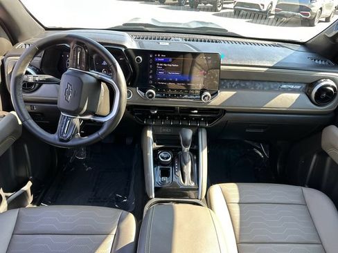 Used 2025 Chevrolet Colorado ZR2 w/ Technology Package AWD/4WD image 20