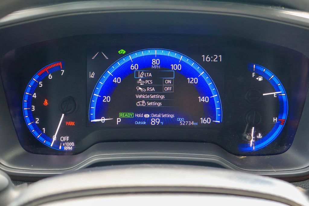 Used 2022 Toyota Corolla LE FWD image 13