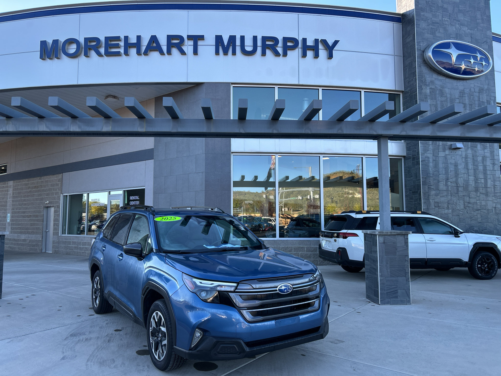 Certified 2025 Subaru Forester Premium AWD/4WD image 1
