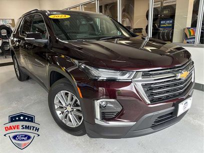 Used 2023 Chevrolet Traverse LT