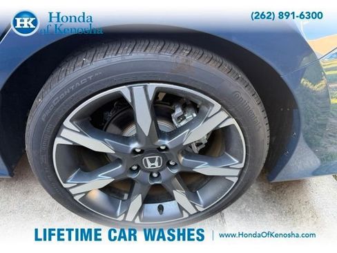 Used 2025 Honda Civic Sport Touring image 3