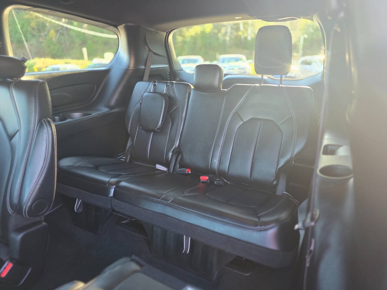 Used 2026 Chrysler Pacifica Select FWD image 24