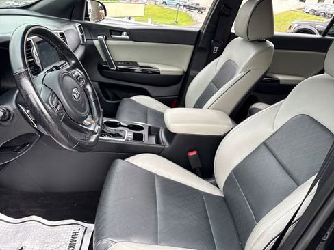 Used 2019 Kia Sportage EX w/ EX Sport Appearance Package AWD/4WD image 9