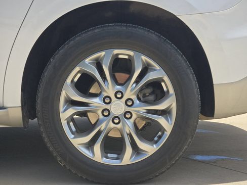 Used 2018 Buick Enclave Avenir w/ Avenir Technology Package FWD image 26