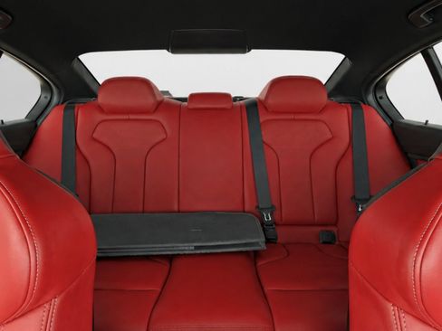 Used 2018 BMW M3 RWD image 22
