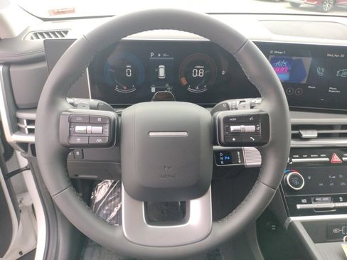 Used 2025 Hyundai Santa Fe SEL image 13