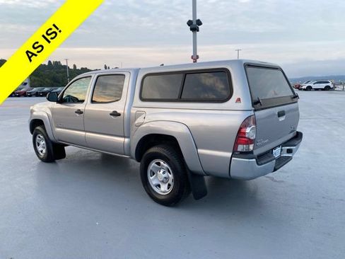 Used 2014 Toyota Tacoma PreRunner w/ SR5 Package RWD image 6