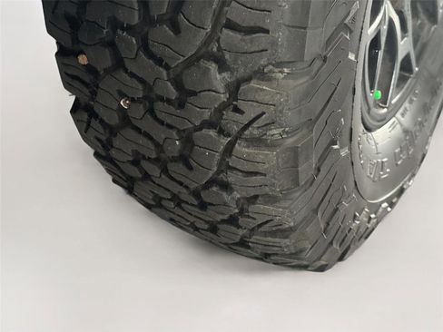 Used 2020 Toyota Tacoma SR w/ SX Package image 32