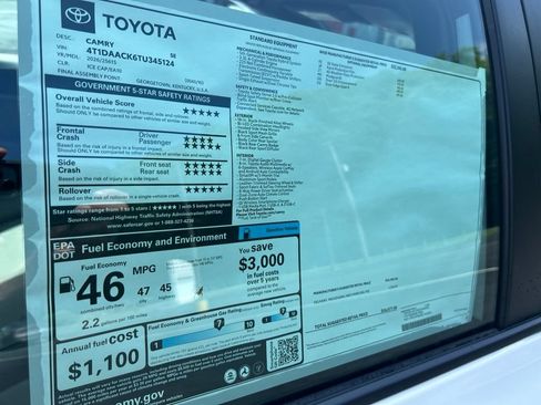 New 2026 Toyota Camry Hybrid FWD image 30