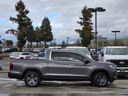 Used 2023 Honda Ridgeline RTL-E image 3