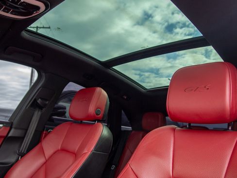 Used 2018 Porsche Macan GTS image 28