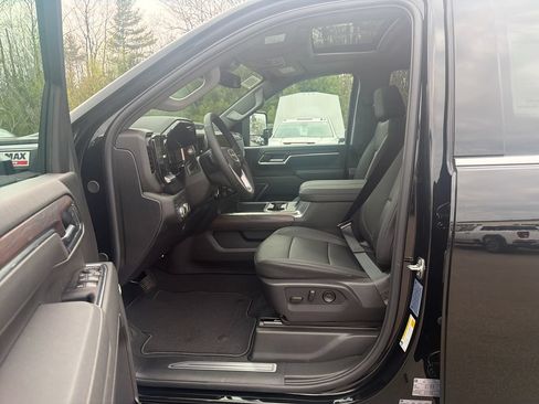 New 2026 GMC Sierra 3500 SLT w/ SLT Convenience Package AWD/4WD image 9