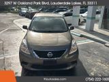 Used 2013 Nissan Versa SV image 2