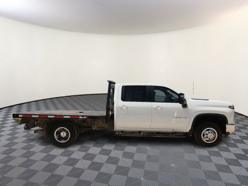 Used 2024 Chevrolet Silverado 3500 LT w/ Convenience Package AWD/4WD image 5