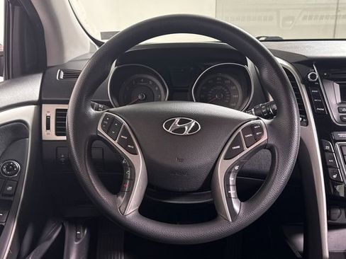 Used 2016 Hyundai Elantra GT FWD image 23