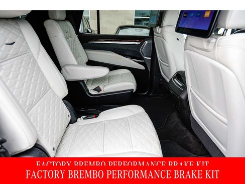 Used 2025 Cadillac Escalade Sport Platinum AWD/4WD image 19