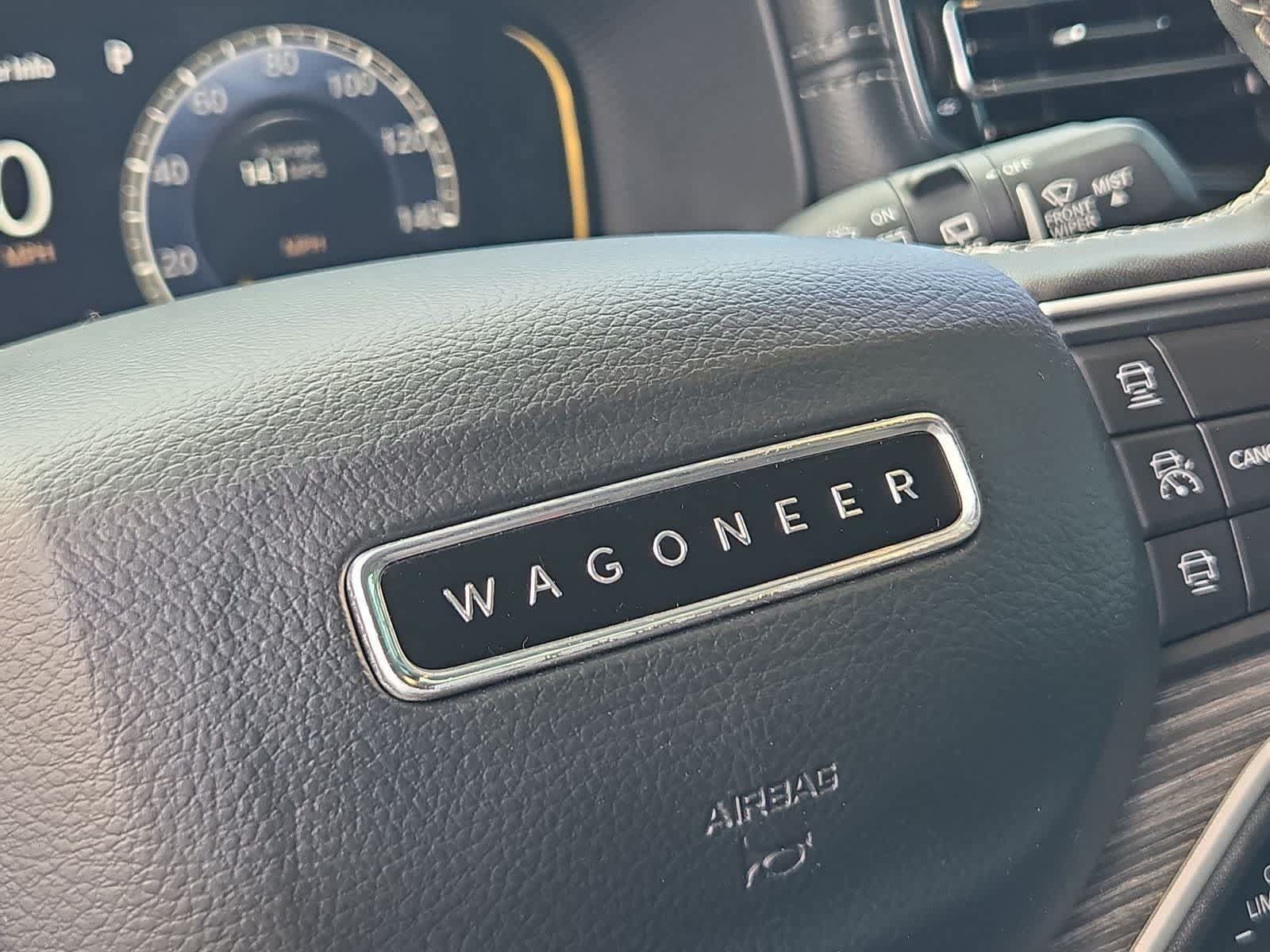 Used 2022 Jeep Wagoneer Series II RWD image 12