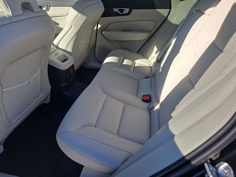 Used 2025 Volvo XC60 T8 Plus w/ Protection Package Premier image 34