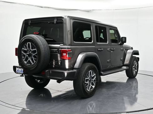 New 2026 Jeep Wrangler Unlimited Sahara AWD/4WD image 5
