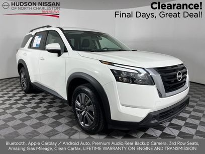 Used 2025 Nissan Pathfinder SV