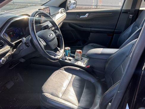 Used 2020 Ford Escape Titanium w/ Titanium Premium Package 2.0 image 7