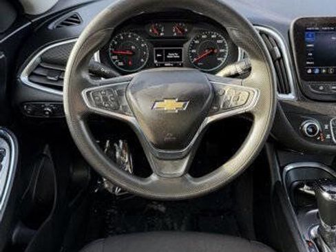 Used 2019 Chevrolet Malibu LT image 14