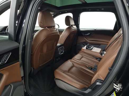 Used 2018 Audi Q7 3.0T Prestige w/ Prestige Package image 16