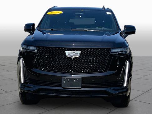 Used 2024 Cadillac Escalade ESV Sport w/ LPO, ONYX Package AWD/4WD image 4