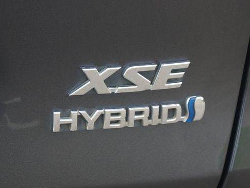 Used 2020 Toyota RAV4 XSE w/ XSE Grade Weather Package AWD/4WD image 20