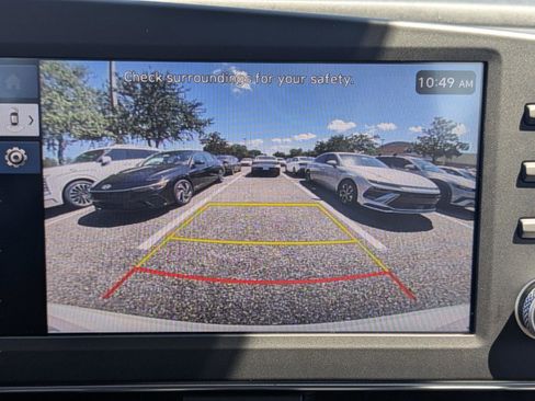 New 2025 Hyundai Elantra SE FWD image 17