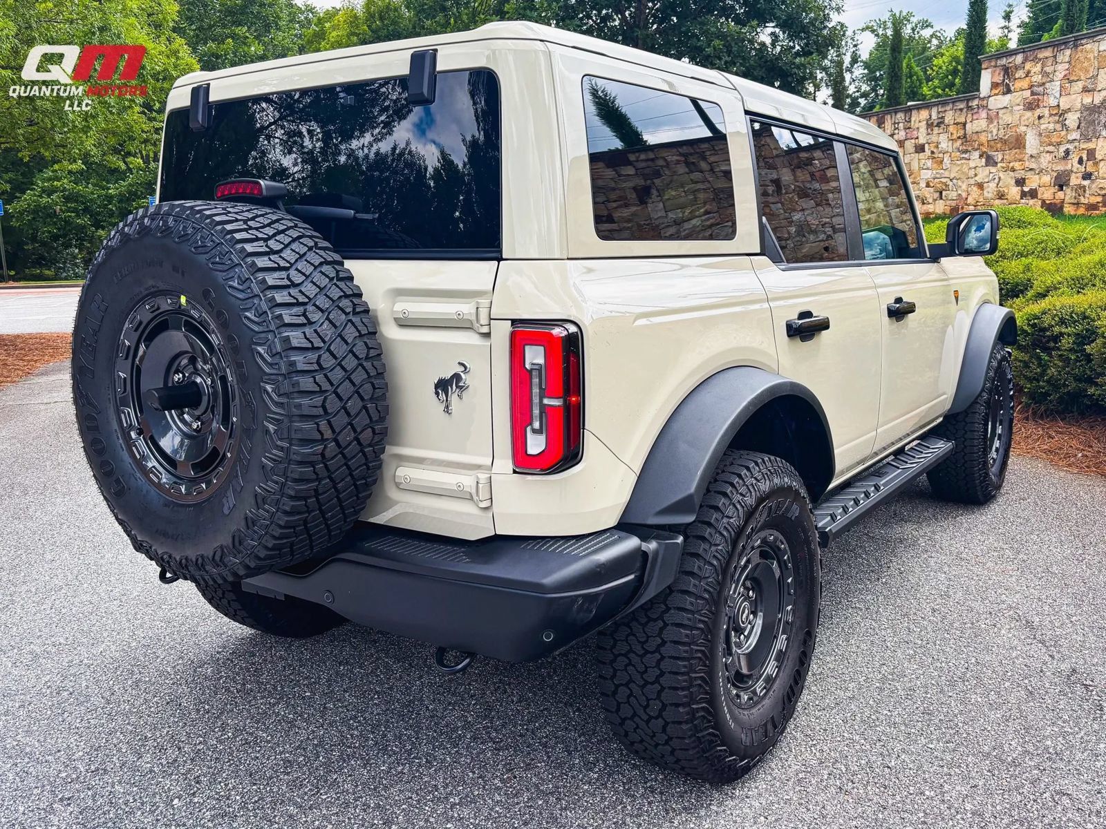 Used 2025 Ford Bronco Badlands AWD/4WD image 6