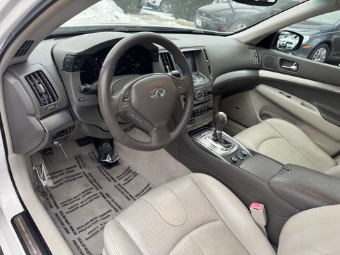 Used 2011 INFINITI G37 x w/ Premium Pkg image 29