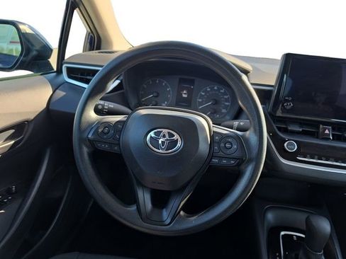 Used 2025 Toyota Corolla LE FWD image 14