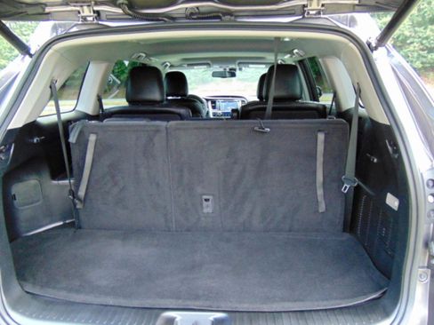 Used 2016 Toyota Highlander Limited w/ Driver Technology Package FWD image 11