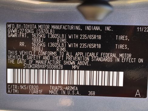 Used 2023 Toyota Highlander L image 42