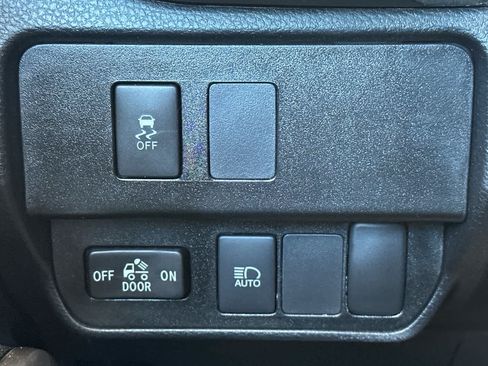 Used 2022 Toyota Tacoma SR5 RWD image 28