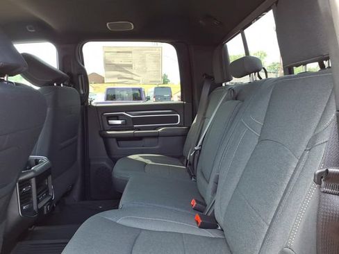 New 2026 RAM 2500 Big Horn AWD/4WD image 7