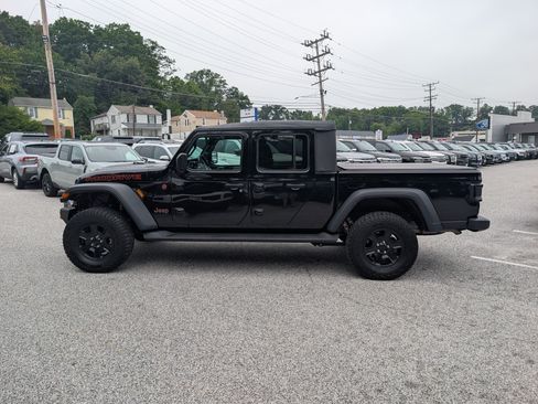 Used 2023 Jeep Gladiator Mojave w/ Cold Weather Group AWD/4WD image 3