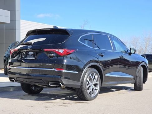 Used 2023 Acura MDX SH-AWD w/ Technology Package image 29