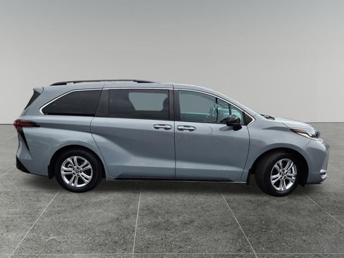Certified 2023 Toyota Sienna XSE w/ XSE Plus Package AWD/4WD image 8