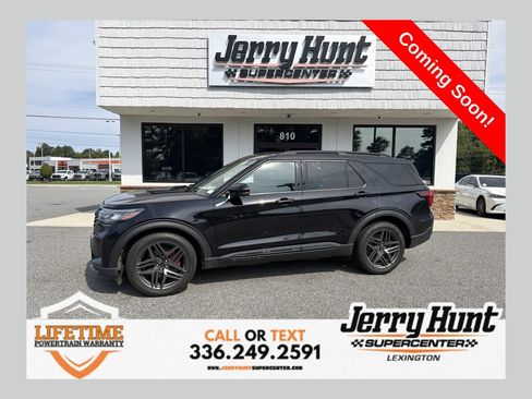 Used 2025 Ford Explorer ST AWD/4WD image 1