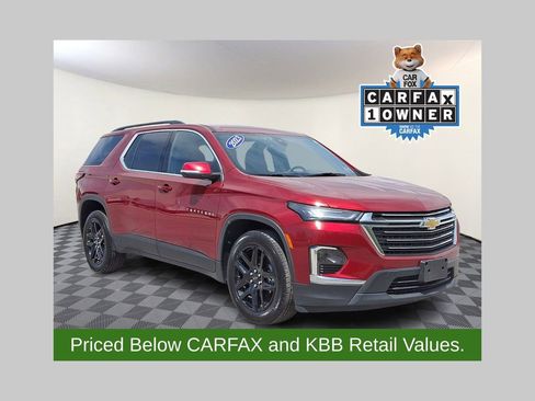 Used 2023 Chevrolet Traverse LT AWD/4WD image 1