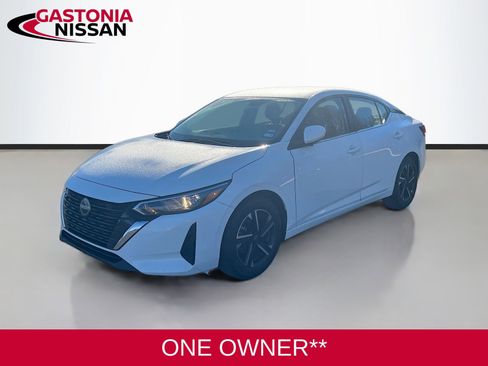 Used 2024 Nissan Sentra SV image 3