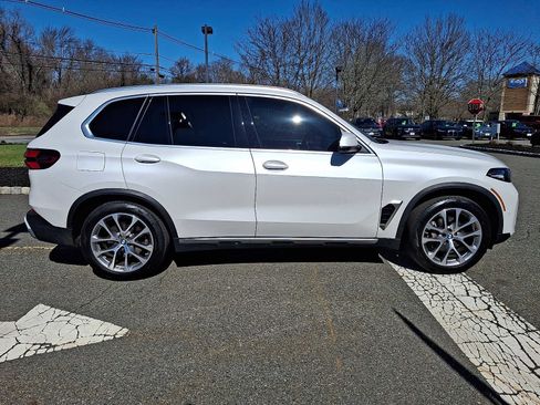Used 2024 BMW X5 xDrive40i w/ Parking Assistance Package AWD/4WD image 7
