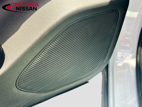 Used 2025 Nissan Rogue SV FWD image 23