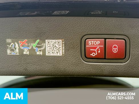 Used 2024 Mercedes-Benz GLC 300 image 16